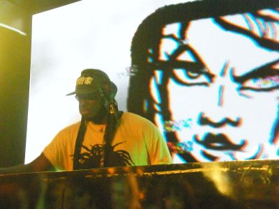 Dazegod performing at Club Contact