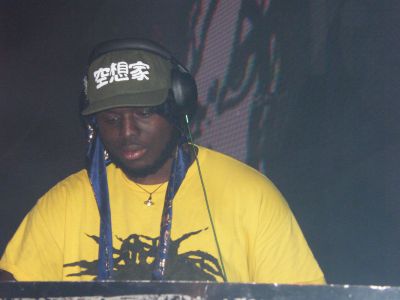 Dazegod performing at Club Contact