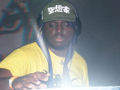 Dazegod performing at Club Contact